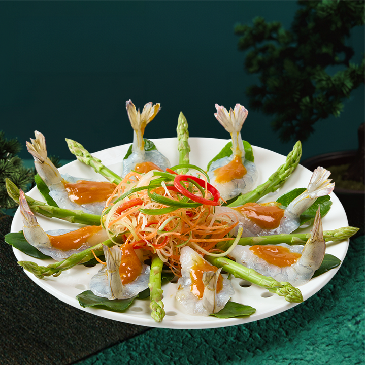 TÔM CHẺ BƯỚM HẤP MĂNG TÂY & LÁ CHÚC